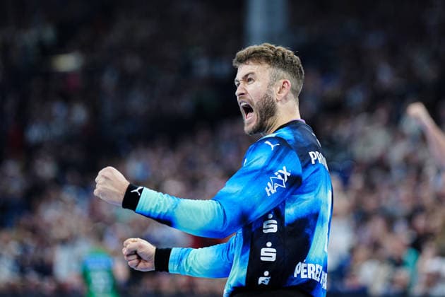Jubel nach Parade Gonzalo Perez de Vargas (THW Kiel, 01) GER, THW Kiel vs. SC Magdeburg, Handball, 1. Bundesliga, Spieltag 21, Saison 2025 2026, 15.02.2026 GER, THW Kiel vs. SC Magdeburg, Handball, 1. Bundesliga, Spieltag 21, Saison 2025 2026, 15.02.2026 Kiel *** Cheers after Gonzalo Perez de Vargas THW Kiel, 01 GER, THW Kiel vs SC Magdeburg, Handball, 1 Bundesliga, Matchday 21, Season 2025 2026, 15 02 2026 GER, THW Kiel vs SC Magdeburg, Handball, 1 Bundesliga, Matchday 21, Season 2025 2026, 15 02 2026 Kiel Copyright: xEibner-Pressefoto MarcelxvonxFehrnx EP_MFN