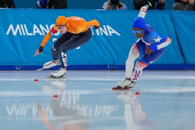 v.l. Femke Kok (NED), Erin Jackson (USA) am 15.02.2026 im 500m Eisschnelllauf der Damen bei den Olympischen Winterspielen Mailand (Milano Cortina) in Mailand, Italien. Mailand Milano Speed skating, Eisschnelllauf Stadium Lombardei Italien *** v l Femke Kok NED , Erin Jackson USA on 15 02 2026 in the womens 500m speed skating at the Milan Milano Cortina Winter Olympics in Milan, Italy Milan Milano Speed Skating Stadium Lombardy Italy
