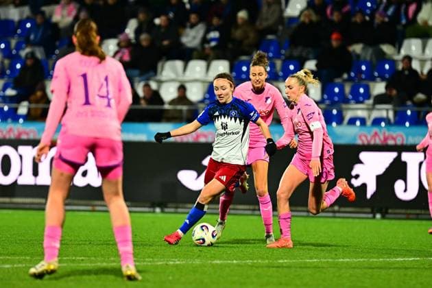 RECORD DATE NOT STATED Franziska Harsch (17; TSG Hoffenheim) und Vanessa Diehm (6; TSG Hoffenheim) verteidigen gegen Melanie Brunnthaler (11; Hamburger SV) im Zweikampf um den Ball GPFBL: TSG Hoffenheim - Hamburger SV Copyright: xMichaelxGelhardtx