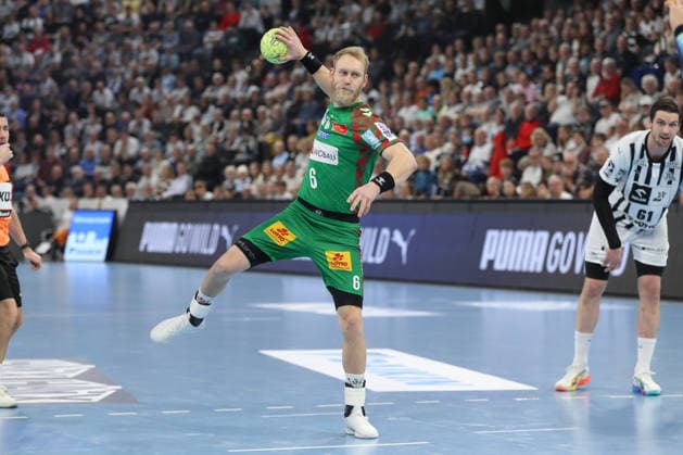 15.02.2026, xgox, Handball - Daikin HBL THW Kiel - SC Magdeburg emspor, v.l. Matthias Musche (Magdeburg, 6) beim Siebenmeter Kiel