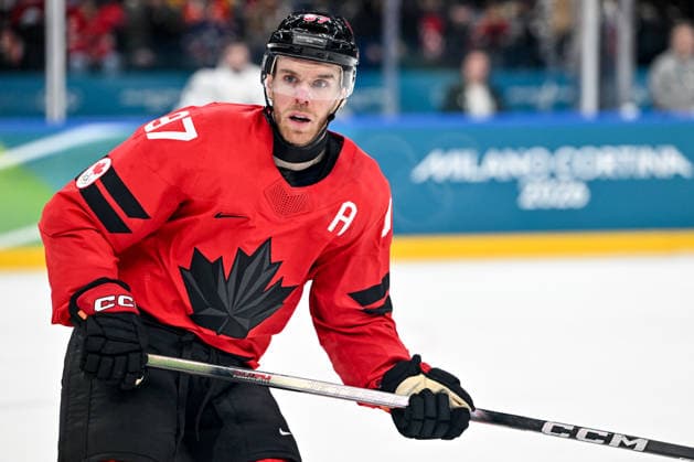 15 02 2026, Milano, Santa Giulia Ice hockey, Eishockey Arena, Winter Olympics: Canada - France (Ice Hockey), Connor McDavid of Canada Milano Santa Giulia Ice Hockey Arena Lombardy Italy *** 15 02 2026, Milano, Santa Giulia Ice Hockey Arena, Winter Olympics Canada France Ice Hockey , Connor McDavid of Canada Milano Santa Giulia Ice Hockey Arena Lombardy Italy Copyright: xJustPictures.ch AndreaxBrancax jp-en-AnBr-AB-AAB_608415022026