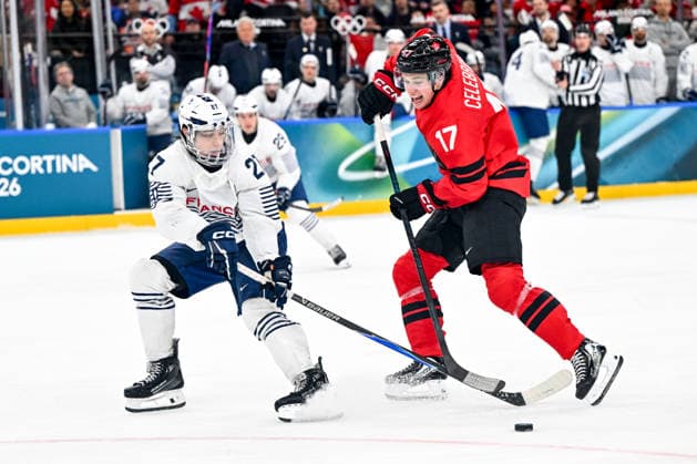 15 02 2026, Milano, Santa Giulia Ice hockey, Eishockey Arena, Winter Olympics: Canada - France (Ice Hockey), Macklin Celebrini of Canada against Jules Boscq of France Milano Santa Giulia Ice Hockey Arena Lombardy Italy *** 15 02 2026, Milano, Santa Giulia Ice Hockey Arena, Winter Olympics Canada France Ice Hockey , Macklin Celebrini of Canada against Jules Boscq of France Milano Santa Giulia Ice Hockey Arena Lombardy Italy Copyright: xJustPictures.ch AndreaxBrancax jp-en-AnBr-AB-AAB_608815022026