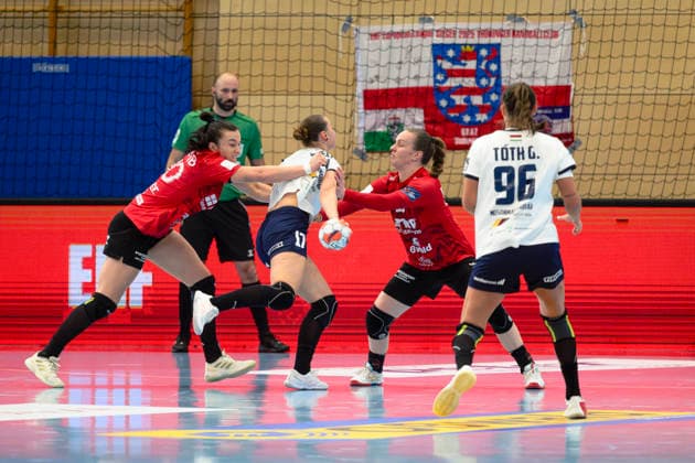 Anna Kukely (Motherson Mosonmagyarovari KC, 17), Jana Scheib (Thueringer HC, 20), Luca Farago (Thueringer HC, 19), Gabriella Toeth (Motherson Mosonmagyarovari KC, 96) GER, Thueringer HC gegen Motherson Mosonmagyarovari KC , Handball, EHF European League Women, Gruppen Phase , Saison 2025 2026, 15.02.2026 GER, Thueringer HC gegen Motherson Mosonmagyarovari KC , Handball, EHF European League Women, Gruppen Phase , Saison 2025 2026, 15.02.2026 Bad Langensalza Copyright: xEibner-Pressefoto MartinxHerbstx EP_MHT