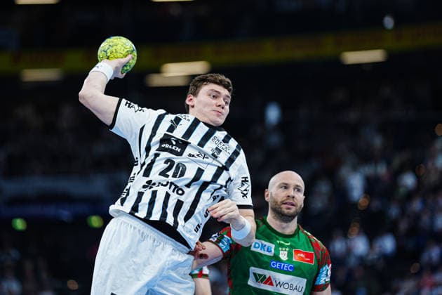 Wurf Tor Lucas Laube (THW Kiel, 20) GER, THW Kiel vs. SC Magdeburg, Handball, 1. Bundesliga, Spieltag 21, Saison 2025 2026, 15.02.2026 GER, THW Kiel vs. SC Magdeburg, Handball, 1. Bundesliga, Spieltag 21, Saison 2025 2026, 15.02.2026 Kiel Copyright: xEibner-Pressefoto MarcelxvonxFehrnx EP_MFN