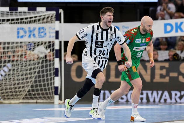 Lukas Zerbe (THW Kiel) jubelt, DAIKIN Handball Bundesliga, THW Kiel v SC Magdeburg, Wunderino Arena am 15. February 2026 in Kiel, Deutschland. (Foto von Marco Steinbrenner DeFodi Images) Lukas Zerbe (THW Kiel) cheers, DAIKIN Handball Bundesliga, THW Kiel v SC Magdeburg, Wunderino Arena, February 15, 2026 in Kiel, Germany. (Photo by Marco Steinbrenner DeFodi Images) -