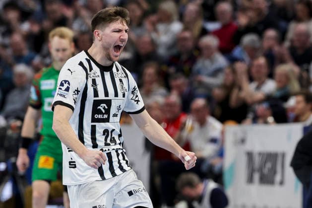 Lukas Zerbe (THW Kiel) jubelt, DAIKIN Handball Bundesliga, THW Kiel v SC Magdeburg, Wunderino Arena am 15. February 2026 in Kiel, Deutschland. (Foto von Marco Steinbrenner DeFodi Images) Lukas Zerbe (THW Kiel) cheers, DAIKIN Handball Bundesliga, THW Kiel v SC Magdeburg, Wunderino Arena, February 15, 2026 in Kiel, Germany. (Photo by Marco Steinbrenner DeFodi Images) -