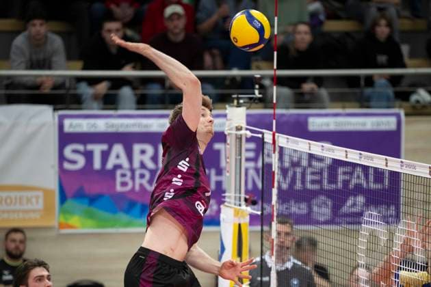 1.Volleyball Bundesliga -Saison 2025 2026 Cerebricks Volley Goats Mitteldeutschland vs. Netzhoppers KW Halle, Deutschland 15. Februar 2026: Im Bild:Isaiah Olfert (Netzhoppers) Halle Saale swh.Arena Sachsen-Anhalt Deutschland