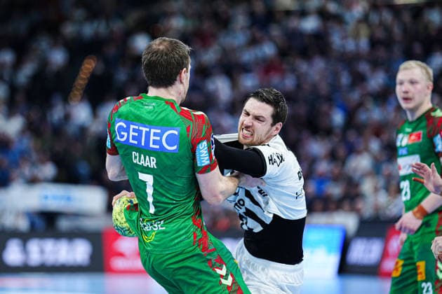 Felix Claar (SC Magdeburg, 07), Hendrik Pekeler (THW Kiel, 61) GER, THW Kiel vs. SC Magdeburg, Handball, 1. Bundesliga, Spieltag 21, Saison 2025 2026, 15.02.2026 GER, THW Kiel vs. SC Magdeburg, Handball, 1. Bundesliga, Spieltag 21, Saison 2025 2026, 15.02.2026 Kiel Copyright: xEibner-Pressefoto MarcelxvonxFehrnx EP_MFN