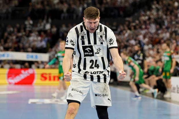 Lukas Zerbe (THW Kiel) jubelt, DAIKIN Handball Bundesliga, THW Kiel v SC Magdeburg, Wunderino Arena am 15. February 2026 in Kiel, Deutschland. (Foto von Marco Steinbrenner DeFodi Images) Lukas Zerbe (THW Kiel) cheers, DAIKIN Handball Bundesliga, THW Kiel v SC Magdeburg, Wunderino Arena, February 15, 2026 in Kiel, Germany. (Photo by Marco Steinbrenner DeFodi Images) -