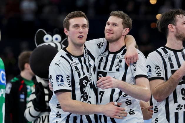 Nikola Bilyk (THW Kiel) und Magnus Landin Jacobsen (THW Kiel) jubeln, DAIKIN Handball Bundesliga, THW Kiel v SC Magdeburg, Wunderino Arena am 15. February 2026 in Kiel, Deutschland. (Foto von Marco Steinbrenner DeFodi Images) Nikola Bilyk (THW Kiel) und Magnus Landin Jacobsen (THW Kiel) cheer, DAIKIN Handball Bundesliga, THW Kiel v SC Magdeburg, Wunderino Arena, February 15, 2026 in Kiel, Germany. (Photo by Marco Steinbrenner DeFodi Images) -