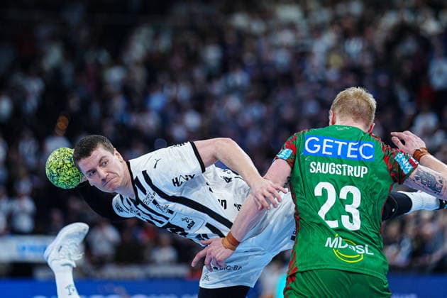 Wurf Tor Elias Ellefsen a Skipagotu (THW Kiel, 71) GER, THW Kiel vs. SC Magdeburg, Handball, 1. Bundesliga, Spieltag 21, Saison 2025 2026, 15.02.2026 GER, THW Kiel vs. SC Magdeburg, Handball, 1. Bundesliga, Spieltag 21, Saison 2025 2026, 15.02.2026 Kiel Copyright: xEibner-Pressefoto MarcelxvonxFehrnx EP_MFN