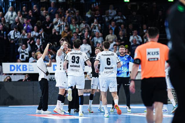 THW Kiel jubelt Jubel nach Sieg Spielende GER, THW Kiel vs. SC Magdeburg, Handball, 1. Bundesliga, Spieltag 21, Saison 2025 2026, 15.02.2026 GER, THW Kiel vs. SC Magdeburg, Handball, 1. Bundesliga, Spieltag 21, Saison 2025 2026, 15.02.2026 Kiel Copyright: xEibner-Pressefoto MarcelxvonxFehrnx EP_MFN