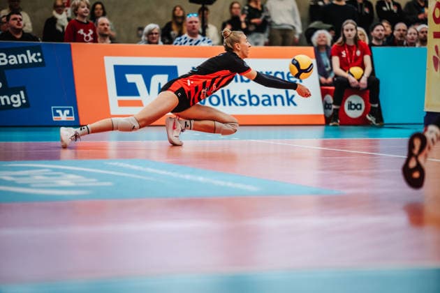 Volleyball Frauen Saison 2025 2026 Volleyball Bundesliga ETV Hamburger Volksbank Volleys vs. Schwarz-Weiß Erfurt 15.02.2026 Anna Hartig ( 5, ETV Hamburger Volksbank Volleys) Hamburg Sporthalle Hoheluft Hamburg Deutschland