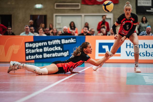 Volleyball Frauen Saison 2025 2026 Volleyball Bundesliga ETV Hamburger Volksbank Volleys vs. Schwarz-Weiß Erfurt 15.02.2026 Svea Frobel ( 11, ETV Hamburger Volksbank Volleys) Hamburg Sporthalle Hoheluft Hamburg Deutschland *** Volleyball Women Season 2025 2026 Volleyball Bundesliga ETV Hamburger Volksbank Volleys vs Schwarz Weiß Erfurt 15 02 2026 Svea Frobel 11, ETV Hamburger Volksbank Volleys Hamburg Sporthalle Hoheluft Hamburg Germany