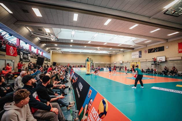 Volleyball Frauen Saison 2025 2026 Volleyball Bundesliga ETV Hamburger Volksbank Volleys vs. Schwarz-Weiß Erfurt 15.02.2026 Die ausverkaufte Halle Hoheluft Hamburg Sporthalle Hoheluft Hamburg Deutschland