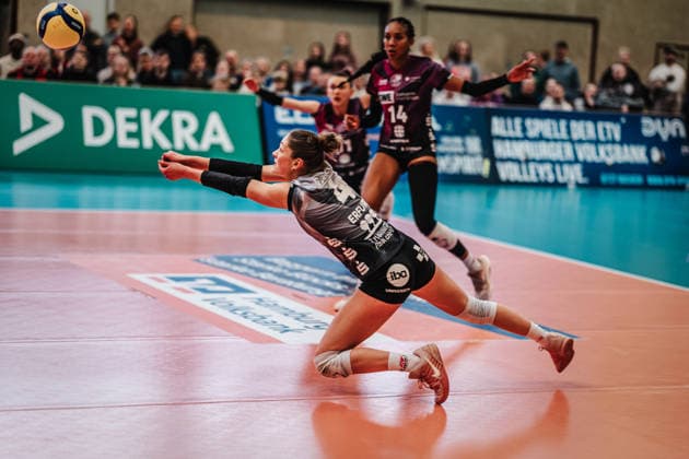 Volleyball Frauen Saison 2025 2026 Volleyball Bundesliga ETV Hamburger Volksbank Volleys vs. Schwarz-Weiß Erfurt 15.02.2026 Lotte Goertz ( 4, Schwarz-Weiß Erfurt) Hamburg Sporthalle Hoheluft Hamburg Deutschland