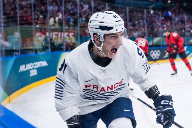 MILANO, ITALY - FEBRUARY 15: Floran Douay (France, 91) cheers after scoring the 1:1 goal during the Ice hockey, Eishockey Men Canada vs France - Preliminary Round - Group A at the Milano Cortina 2026 Olympics at Milano Santagiulia Ice Hockey Arena on day 9 of the Milano Cortina 2026 Olympics on February 15, 2026 in Milano, Italy. Editorial use only. Italy Copyright: xSteffiexWunderlx