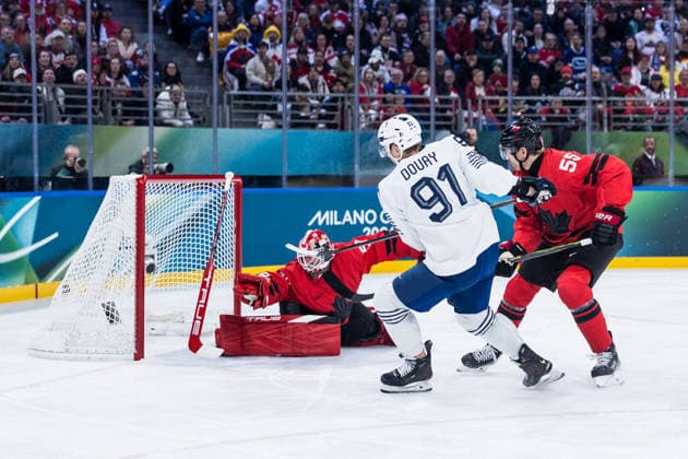 MILANO, ITALY - FEBRUARY 15: Floran Douay (France, 91) scoring the 1:1 goal during the Ice hockey, Eishockey Men Canada vs France - Preliminary Round - Group A at the Milano Cortina 2026 Olympics at Milano Santagiulia Ice Hockey Arena on day 9 of the Milano Cortina 2026 Olympics on February 15, 2026 in Milano, Italy. Editorial use only. Italy Copyright: xSteffiexWunderlx