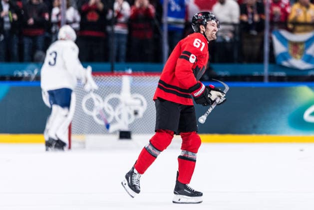 MILANO, ITALY - FEBRUARY 15: Mark Stone (Canada, 61) smiles after scoring the 3:1 goal during the Ice hockey, Eishockey Men Canada vs France - Preliminary Round - Group A at the Milano Cortina 2026 Olympics at Milano Santagiulia Ice Hockey Arena on day 9 of the Milano Cortina 2026 Olympics on February 15, 2026 in Milano, Italy. Editorial use only. Italy Copyright: xSteffiexWunderlx