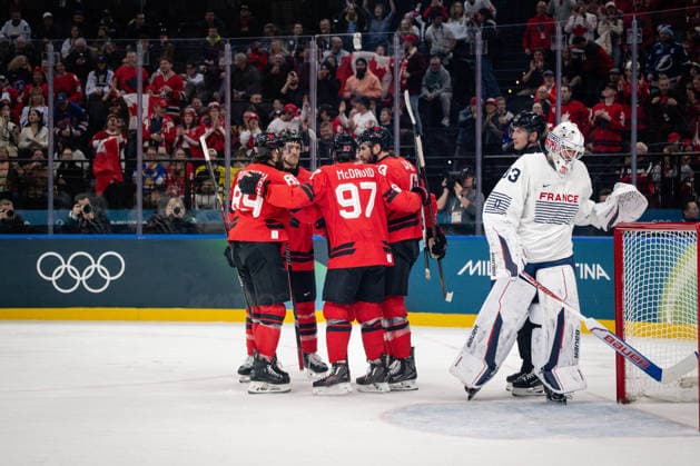 Goal celebration in action during the Menss Ice hockey, Eishockey group stage game between Canada and France at the Olympic Winter games, Winterspiele,Spiele, Summer games Milano Cortina 2026 at the Milano Santa Giulia Ice Hockey Arena, Milan, Italy, on February 15, 2026. im Gruppenspiel der Männer im Eishockey zwischen Kanada und Frankreich bei den Olympischen Winterspielen Milano Cortina 2026 in der Milano Santa Giulia Ice Hockey Arena, Mailand, Italien, am 15. Februar 2026. *** Goal celebration in action during the Mens ice hockey group stage game between Canada and France at the Olympic Winter Games Milano Cortina 2026 at the Milano Santa Giulia Ice Hockey Arena, Milan, Italy, on February 15, 2026 in the Mens ice hockey group stage game between Canada and France at the Olympic Winter Games Milano Cortina 2026 at the Milano Santa Giulia Ice Hockey Arena, Milan, Italy, on February 15, 2026 Copyright: HMBxMedia MarcxNiemeyer