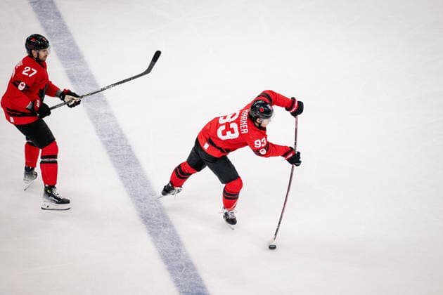 Mitch Marner (Canada, 93) in action during the Menss Ice hockey, Eishockey group stage game between Canada and France at the Olympic Winter games, Winterspiele,Spiele, Summer games Milano Cortina 2026 at the Milano Santa Giulia Ice Hockey Arena, Milan, Italy, on February 15, 2026. im Gruppenspiel der Männer im Eishockey zwischen Kanada und Frankreich bei den Olympischen Winterspielen Milano Cortina 2026 in der Milano Santa Giulia Ice Hockey Arena, Mailand, Italien, am 15. Februar 2026. *** Mitch Marner Canada, 93 in action during the Mens ice hockey group stage game between Canada and France at the Olympic Winter Games Milano Cortina 2026 at the Milano Santa Giulia Ice Hockey Arena, Milan, Italy, on February 15, 2026 in the Mens ice hockey group stage game between Canada and France at the Olympic Winter Games Milano Cortina 2026 at the Milano Santa Giulia Ice Hockey Arena, Milan, Italy, on February 15, 2026 Copyright: HMBxMedia MarcxNiemeyer