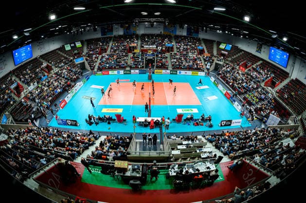 Ludwigsburg: 1. BLM - 25 26 - MTV Ludwigsburg - BERLIN RECYCLING Volleys Übersicht, Innenansicht, Spielstätte, Zuschauer Ludwigsburg MHP Arena Baden-Württemberg Deutschland