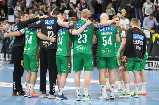15.02.2026, xgox, Handball - Daikin HBL THW Kiel - SC Magdeburg emspor, v.l. Magdeburg enttaeuscht, schaut enttaeuscht, niedergeschlagen, disappointed Kiel