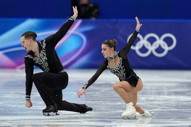 AKOPOVA Karina RAKHMANIN Nikita competing for the Olympic Figure skating, Eiskunstlauf Pair Skating, Short Program for the Milano Cortina 2026 Winter Olympics, in Milan (Italy) February 15, 2026 (Photo Claudio Furlan LaPresse)  Copyright: xClaudioxFurlan LaPressex