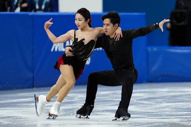 SUI Wenjing HAN Cong competing for the Olympic Figure skating, Eiskunstlauf Pair Skating, Short Program for the Milano Cortina 2026 Winter Olympics, in Milan (Italy) February 15, 2026 (Photo Claudio Furlan LaPresse)  Copyright: xClaudioxFurlan LaPressex