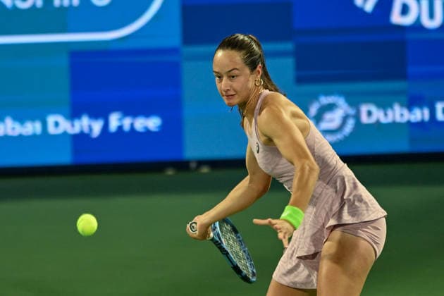 2026 Dubai Duty Free Tennis Championship DUBAI, UAE - FEBRUARY 15: Zeynep Sonmez of Turkiye competes against Sara Bejlek of Czech Republic during Dubai Duty Free Tennis Championship at Dubai Duty Tennis Stadium in Dubai, UAE on February 15, 2026. Waleed Zein Anadolu Dubai United Arab Emirates. Editorial use only. Please get in touch for any other usage.  Copyright: x2026xAnadoluxWaleedxZeinx