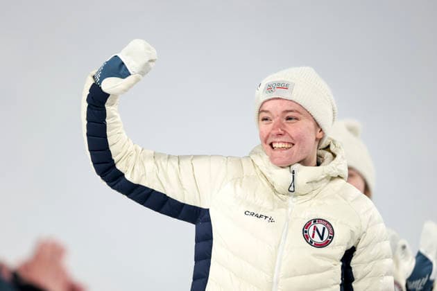 OLYMPICS - Winter Olympic Games, Olympische Spiele, Olympia, OS Milano Cortina 2026 PREDAZZO,ITALY,15.FEB.26 - OLYMPICS, Ski jumping, Skispringen, Ski, nordisch - Winter Olympic Games Milano Cortina 2026, large hill, women, medal ceremony. Image shows the rejoicing of Eirin Maria Kvandal (NOR).  GEPAxpictures xMatthiasxTrinkl