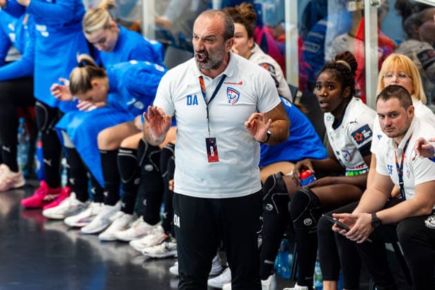 15.02.2026, GER, Handball, Frauen, Saison 2025 2026, EHF European League , Gruppenphase, Thueringer HC - Motherson Mosonmagyarovari KC Dragan Adzic (Motherson Mosonmagyarovari KC) 99947 Bad Langensalza Salza Halle Sporthalle Mehrz Thüringen Deutschland