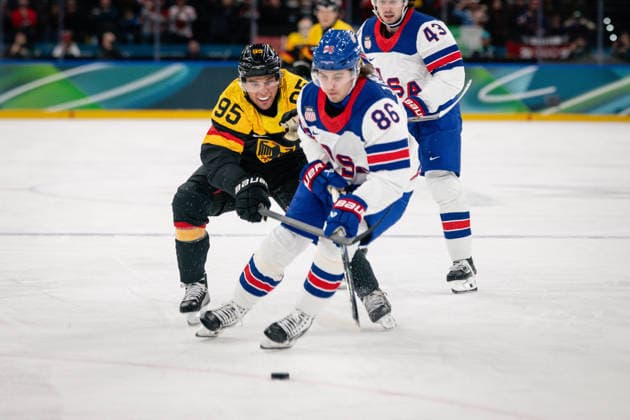 Frederik Tiffels (Germany, 95) and Jack Hughes (United States of America, 86) in action during the Menss Ice hockey, Eishockey group stage game between the United States (USA) and Germany (GER) at the Olympic Winter games, Winterspiele,Spiele, Summer games Milano Cortina 2026 at the Milano Santa Giulia Ice Hockey Arena, Milan, Italy, on February 15, 2026. im Gruppenspiel der Männer im Eishockey zwischen den USA (USA) und Deutschland (GER) bei den Olympischen Winterspielen Milano Cortina 2026 in der Milano Santa Giulia Ice Hockey Arena, Mailand, Italien, am 15. Februar 2026. *** Frederik Tiffels Germany, 95 and Jack Hughes United States of America, 86 in action during the Mens ice hockey group stage game between the United States USA and Germany GER at the Olympic Winter Games Milano Cortina 2026 at the Milano Santa Giulia Ice Hockey Arena, Milan, Italy, on February 15, 2026 in the Mens ice hockey group stage game between the United States USA and Germany GER at the Olympic Winter Games Milano Cortina 2026 at the Milano Santa Giulia Ice Hockey Arena, Milan, Italy, on February 15, 2026 Copyright: HMBxMedia MarcxNiemeyer