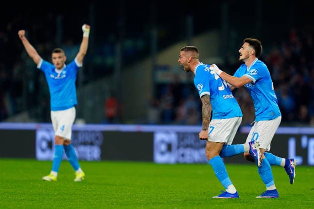 SSC Napoli v AS Roma - Serie A Enilive Leonardo Spinazzola of SSC Napoli celebrates after scoring first goal during the serie Serie A Enilive match between SSC Napoli and AS Roma at Stadio Diego Armando Maradona on February 15, 2026 in Naples, Italy Naples Stadio Diego Armando Maradona Naples Italy Copyright: xGiuseppexMaffiax 260215_SerieA_Napoli-Roma_GM_09112