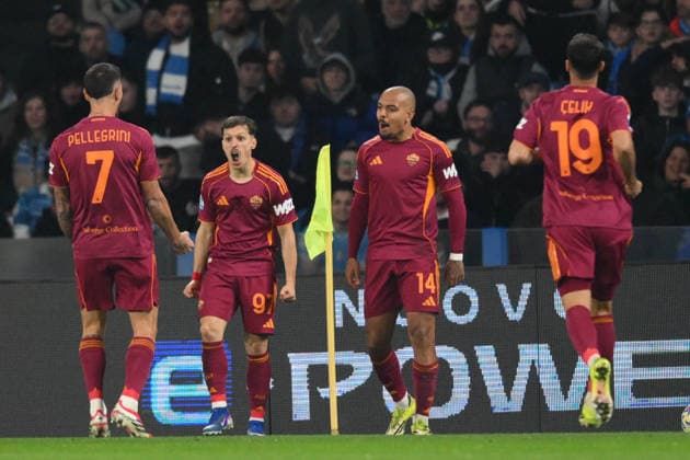 Foto IPP Roberto Ramaccia Napoli 15 2 2026 Campionato di Calcio Serie A 2025 2026 Napoli vs Roma Nella foto Donyell Malen of AS Roma celebrates after scoring goal in the 7th minute for 0-1 Italy Photo Press - World Copyright Napoli italy Italia ITALY  Copyright: xR4924_italyphotopressx