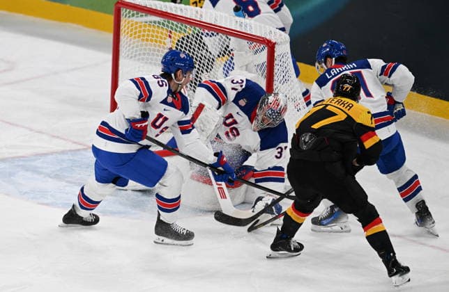 Winter Olympics - Germany v United States At Hockey Men s Team USA and Team Germany during the men s preliminary round Group C Ice hockey, Eishockey match between USA and Germany at the Milano Santagiulia Ice Hockey Arena during the Milano Cortina 2026 Winter Olympic Games, Olympische Spiele, Olympia, OS in Milan, Italy on February 15, 2026. Photo by JMP ABACAPRESS.COM Milan Italy  Copyright: xJMP ABACAx