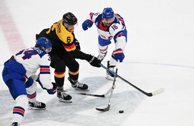 Winter Olympics - Germany v United States At Hockey Men s Team USA and Team Germany during the men s preliminary round Group C Ice hockey, Eishockey match between USA and Germany at the Milano Santagiulia Ice Hockey Arena during the Milano Cortina 2026 Winter Olympic Games, Olympische Spiele, Olympia, OS in Milan, Italy on February 15, 2026. Photo by JMP ABACAPRESS.COM Milan Italy  Copyright: xJMP ABACAx