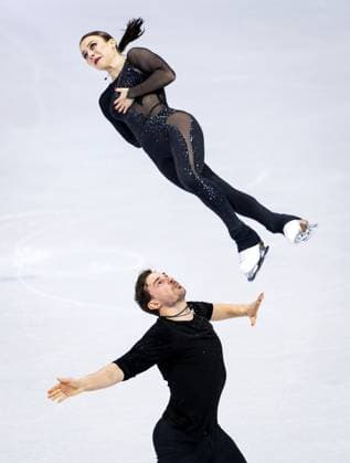 MILAN - Michel Tsiba and Daria Danilova during the short Figure skating, Eiskunstlauf routine in pairs at the Milan Ice Skating Arena at the Milan Winter Olympics. ROBIN VAN LONKHUIJSEN ANP xVIxANPxSportx xxANPxIVx 550821257 originalFilename: 550821257.jpg
