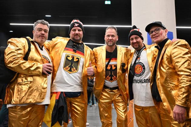Winter Olympics - Team Germany Fans At Germany v USA Men s Hockey Match Team Germany fans before the men s preliminary round Group C Ice hockey, Eishockey match between USA and Germany at the Milano Santagiulia Ice Hockey Arena during the Milano Cortina 2026 Winter Olympic Games, Olympische Spiele, Olympia, OS in Milan, Italy on February 15, 2026. Photo by JMP ABACAPRESS.COM Milan Italy  Copyright: xJMP ABACAx