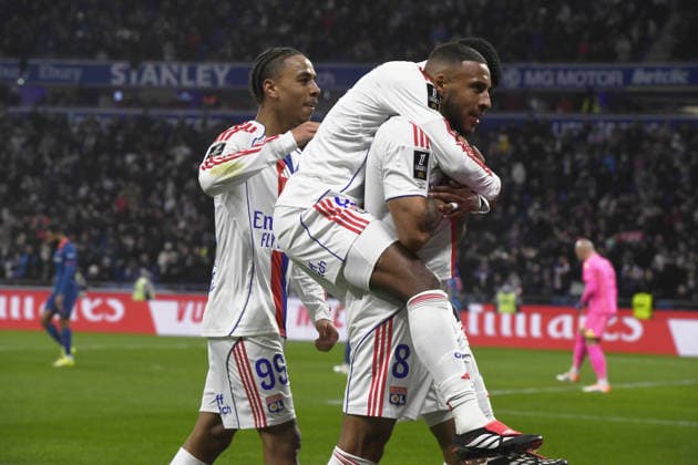 Football : Olympique Lyonnais v OGC Nice - Ligue 1 - 15 02 2026 Corentin TOLISSO scoring goal during the French league 1 match between Olympique Lyonnais and OGC Nice at Groupama Stadium Decines Charpieu Lyon France on February 15, 2026 LYONFrance  Copyright: xMouradxALLILIx