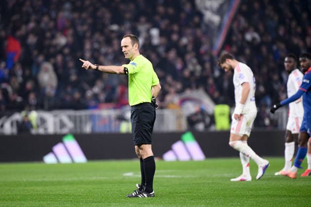 Olympique Lyonnais v OGC Nice - Ligue 1 McDonald s 2025 2026 Thomas LEONARD (ARBITRE) during the Ligue 1 McDonald s match between Lyon and Nice at Groupama Stadium on February 15, 2026 in Lyon, France. Lyon France  Copyright: xFEPx 776348288