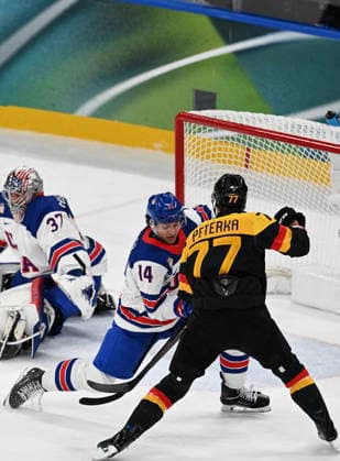 Winter Olympics - Germany v United States At Hockey Men s Team USA and Team Germany during the men s preliminary round Group C Ice hockey, Eishockey match between USA and Germany at the Milano Santagiulia Ice Hockey Arena during the Milano Cortina 2026 Winter Olympic Games, Olympische Spiele, Olympia, OS in Milan, Italy on February 15, 2026. Photo by JMP ABACAPRESS.COM Milan Italy  Copyright: xJMP ABACAx