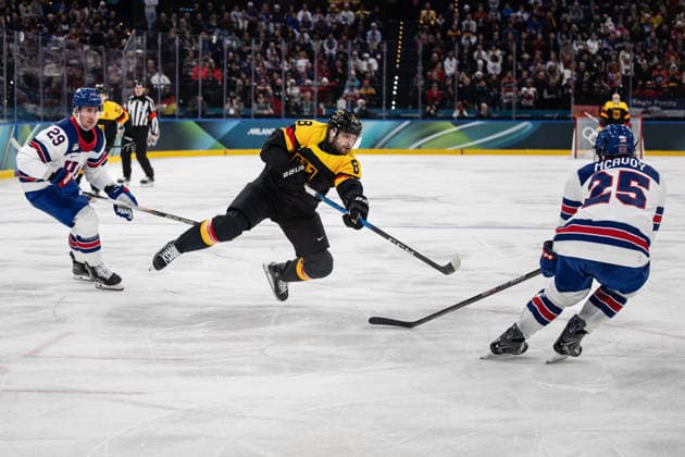 Tobias Rieder (Germany, 8) in action during the Menss Ice hockey, Eishockey group stage game between the United States (USA) and Germany (GER) at the Olympic Winter games, Winterspiele,Spiele, Summer games Milano Cortina 2026 at the Milano Santa Giulia Ice Hockey Arena, Milan, Italy, on February 15, 2026. im Gruppenspiel der Männer im Eishockey zwischen den USA (USA) und Deutschland (GER) bei den Olympischen Winterspielen Milano Cortina 2026 in der Milano Santa Giulia Ice Hockey Arena, Mailand, Italien, am 15. Februar 2026. *** Tobias Rieder Germany, 8 in action during the Mens ice hockey group stage game between the United States USA and Germany GER at the Olympic Winter Games Milano Cortina 2026 at the Milano Santa Giulia Ice Hockey Arena, Milan, Italy, on February 15, 2026 in the Mens ice hockey group stage game between the United States USA and Germany GER at the Olympic Winter Games Milano Cortina 2026 at the Milano Santa Giulia Ice Hockey Arena, Milan, Italy, on February 15, 2026 Copyright: HMBxMedia MarcxNiemeyer