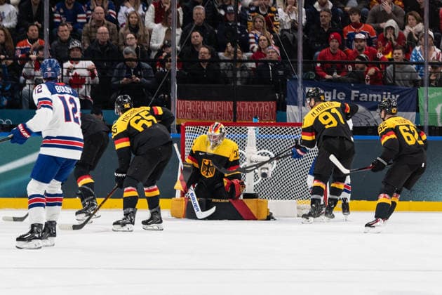 Maximilian Franzreb (Germany, 37) in action during the Menss Ice hockey, Eishockey group stage game between the United States (USA) and Germany (GER) at the Olympic Winter games, Winterspiele,Spiele, Summer games Milano Cortina 2026 at the Milano Santa Giulia Ice Hockey Arena, Milan, Italy, on February 15, 2026. im Gruppenspiel der Männer im Eishockey zwischen den USA (USA) und Deutschland (GER) bei den Olympischen Winterspielen Milano Cortina 2026 in der Milano Santa Giulia Ice Hockey Arena, Mailand, Italien, am 15. Februar 2026. *** Maximilian Franzreb Germany, 37 in action during the Mens ice hockey group stage game between the United States USA and Germany GER at the Olympic Winter Games Milano Cortina 2026 at the Milano Santa Giulia Ice Hockey Arena, Milan, Italy, on February 15, 2026 in the Mens ice hockey group stage game between the United States USA and Germany GER at the Olympic Winter Games Milano Cortina 2026 at the Milano Santa Giulia Ice Hockey Arena, Milan, Italy, on February 15, 2026 Copyright: HMBxMedia MarcxNiemeyer