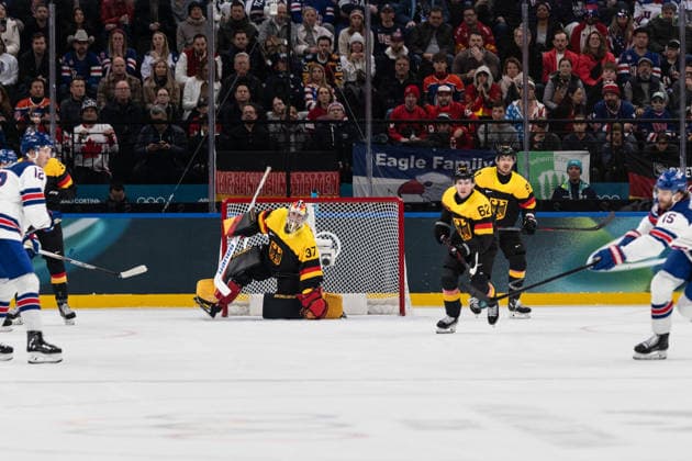 Maximilian Franzreb (Germany, 37) in action during the Menss Ice hockey, Eishockey group stage game between the United States (USA) and Germany (GER) at the Olympic Winter games, Winterspiele,Spiele, Summer games Milano Cortina 2026 at the Milano Santa Giulia Ice Hockey Arena, Milan, Italy, on February 15, 2026. im Gruppenspiel der Männer im Eishockey zwischen den USA (USA) und Deutschland (GER) bei den Olympischen Winterspielen Milano Cortina 2026 in der Milano Santa Giulia Ice Hockey Arena, Mailand, Italien, am 15. Februar 2026. *** Maximilian Franzreb Germany, 37 in action during the Mens ice hockey group stage game between the United States USA and Germany GER at the Olympic Winter Games Milano Cortina 2026 at the Milano Santa Giulia Ice Hockey Arena, Milan, Italy, on February 15, 2026 in the Mens ice hockey group stage game between the United States USA and Germany GER at the Olympic Winter Games Milano Cortina 2026 at the Milano Santa Giulia Ice Hockey Arena, Milan, Italy, on February 15, 2026 Copyright: HMBxMedia MarcxNiemeyer