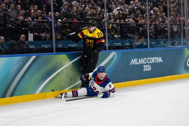 Leon Draisaitl (Germany, 29) and Jack Eichel (United States of America, 9) in action during the Menss Ice hockey, Eishockey group stage game between the United States (USA) and Germany (GER) at the Olympic Winter games, Winterspiele,Spiele, Summer games Milano Cortina 2026 at the Milano Santa Giulia Ice Hockey Arena, Milan, Italy, on February 15, 2026. im Gruppenspiel der Männer im Eishockey zwischen den USA (USA) und Deutschland (GER) bei den Olympischen Winterspielen Milano Cortina 2026 in der Milano Santa Giulia Ice Hockey Arena, Mailand, Italien, am 15. Februar 2026. *** Leon Draisaitl Germany, 29 and Jack Eichel United States of America, 9 in action during the Mens ice hockey group stage game between the United States USA and Germany GER at the Olympic Winter Games Milano Cortina 2026 at the Milano Santa Giulia Ice Hockey Arena, Milan, Italy, on February 15, 2026 in the Mens ice hockey group stage game between the United States USA and Germany GER at the Olympic Winter Games Milano Cortina 2026 at the Milano Santa Giulia Ice Hockey Arena, Milan, Italy, on February 15, 2026 Copyright: HMBxMedia MarcxNiemeyer