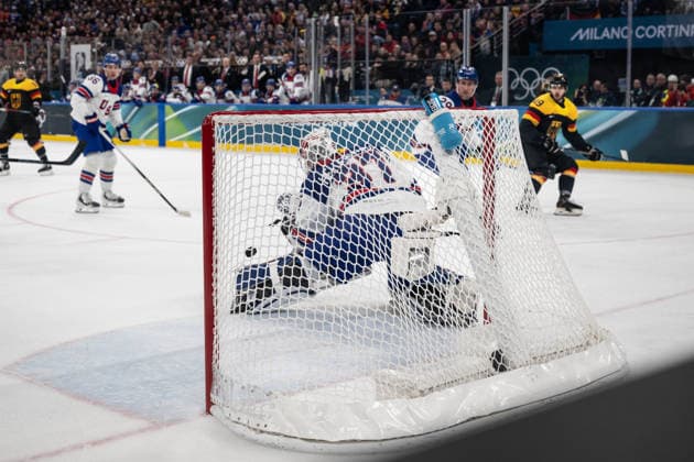 Lukas Kalble (Germany, 49) in action during the Menss Ice hockey, Eishockey group stage game between the United States (USA) and Germany (GER) at the Olympic Winter games, Winterspiele,Spiele, Summer games Milano Cortina 2026 at the Milano Santa Giulia Ice Hockey Arena, Milan, Italy, on February 15, 2026. im Gruppenspiel der Männer im Eishockey zwischen den USA (USA) und Deutschland (GER) bei den Olympischen Winterspielen Milano Cortina 2026 in der Milano Santa Giulia Ice Hockey Arena, Mailand, Italien, am 15. Februar 2026. *** Lukas Kalble Germany, 49 in action during the Mens ice hockey group stage game between the United States USA and Germany GER at the Olympic Winter Games Milano Cortina 2026 at the Milano Santa Giulia Ice Hockey Arena, Milan, Italy, on February 15, 2026 in the Mens ice hockey group stage game between the United States USA and Germany GER at the Olympic Winter Games Milano Cortina 2026 at the Milano Santa Giulia Ice Hockey Arena, Milan, Italy, on February 15, 2026 Copyright: HMBxMedia MarcxNiemeyer
