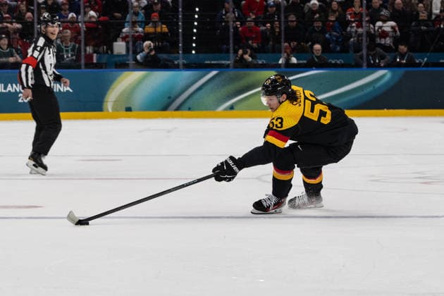 Moritz Seider (Germany, 53) in action during the Menss Ice hockey, Eishockey group stage game between the United States (USA) and Germany (GER) at the Olympic Winter games, Winterspiele,Spiele, Summer games Milano Cortina 2026 at the Milano Santa Giulia Ice Hockey Arena, Milan, Italy, on February 15, 2026. im Gruppenspiel der Männer im Eishockey zwischen den USA (USA) und Deutschland (GER) bei den Olympischen Winterspielen Milano Cortina 2026 in der Milano Santa Giulia Ice Hockey Arena, Mailand, Italien, am 15. Februar 2026. *** Moritz Seider Germany, 53 in action during the Mens ice hockey group stage game between the United States USA and Germany GER at the Olympic Winter Games Milano Cortina 2026 at the Milano Santa Giulia Ice Hockey Arena, Milan, Italy, on February 15, 2026 in the Mens ice hockey group stage game between the United States USA and Germany GER at the Olympic Winter Games Milano Cortina 2026 at the Milano Santa Giulia Ice Hockey Arena, Milan, Italy, on February 15, 2026 Copyright: HMBxMedia MarcxNiemeyer