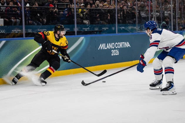 Leon Draisaitl (Germany, 29) in action during the Menss Ice hockey, Eishockey group stage game between the United States (USA) and Germany (GER) at the Olympic Winter games, Winterspiele,Spiele, Summer games Milano Cortina 2026 at the Milano Santa Giulia Ice Hockey Arena, Milan, Italy, on February 15, 2026. im Gruppenspiel der Männer im Eishockey zwischen den USA (USA) und Deutschland (GER) bei den Olympischen Winterspielen Milano Cortina 2026 in der Milano Santa Giulia Ice Hockey Arena, Mailand, Italien, am 15. Februar 2026. *** Leon Draisaitl Germany, 29 in action during the Mens ice hockey group stage game between the United States USA and Germany GER at the Olympic Winter Games Milano Cortina 2026 at the Milano Santa Giulia Ice Hockey Arena, Milan, Italy, on February 15, 2026 in the Mens ice hockey group stage game between the United States USA and Germany GER at the Olympic Winter Games Milano Cortina 2026 at the Milano Santa Giulia Ice Hockey Arena, Milan, Italy, on February 15, 2026 Copyright: HMBxMedia MarcxNiemeyer