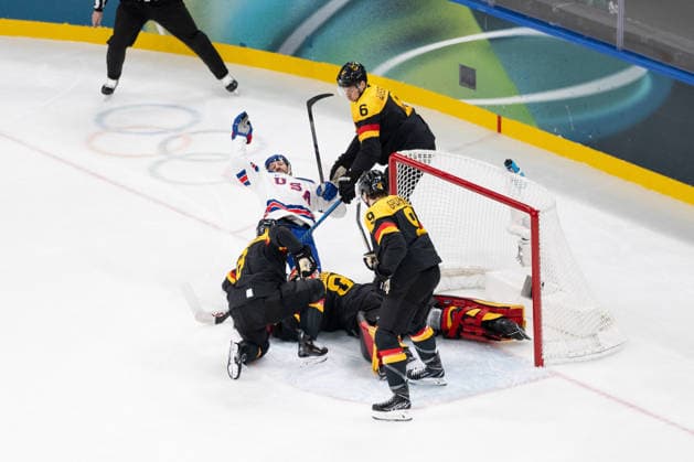 Kai Wissmann (Germany, 6) in action during the Menss Ice hockey, Eishockey group stage game between the United States (USA) and Germany (GER) at the Olympic Winter games, Winterspiele,Spiele, Summer games Milano Cortina 2026 at the Milano Santa Giulia Ice Hockey Arena, Milan, Italy, on February 15, 2026. im Gruppenspiel der Männer im Eishockey zwischen den USA (USA) und Deutschland (GER) bei den Olympischen Winterspielen Milano Cortina 2026 in der Milano Santa Giulia Ice Hockey Arena, Mailand, Italien, am 15. Februar 2026. *** Kai Wissmann Germany, 6 in action during the Mens ice hockey group stage game between the United States USA and Germany GER at the Olympic Winter Games Milano Cortina 2026 at the Milano Santa Giulia Ice Hockey Arena, Milan, Italy, on February 15, 2026 in the Mens ice hockey group stage game between the United States USA and Germany GER at the Olympic Winter Games Milano Cortina 2026 at the Milano Santa Giulia Ice Hockey Arena, Milan, Italy, on February 15, 2026 Copyright: HMBxMedia MarcxNiemeyer